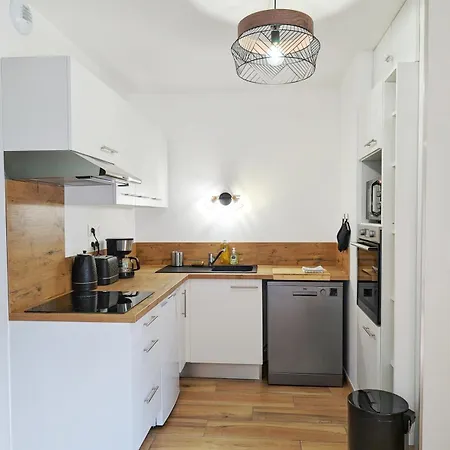 Апартаменты Appt T3 Bord Du Avec Jardin Genos